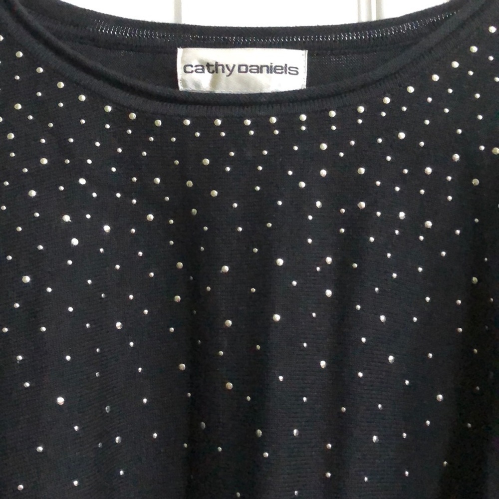 Ladies black long sleeve light weight sweater